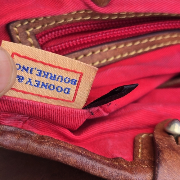 Dooney & Bourke Wilson Bag Cognac Brown/White Shoulder Satchel Cream Flawed - Picture 15 of 16